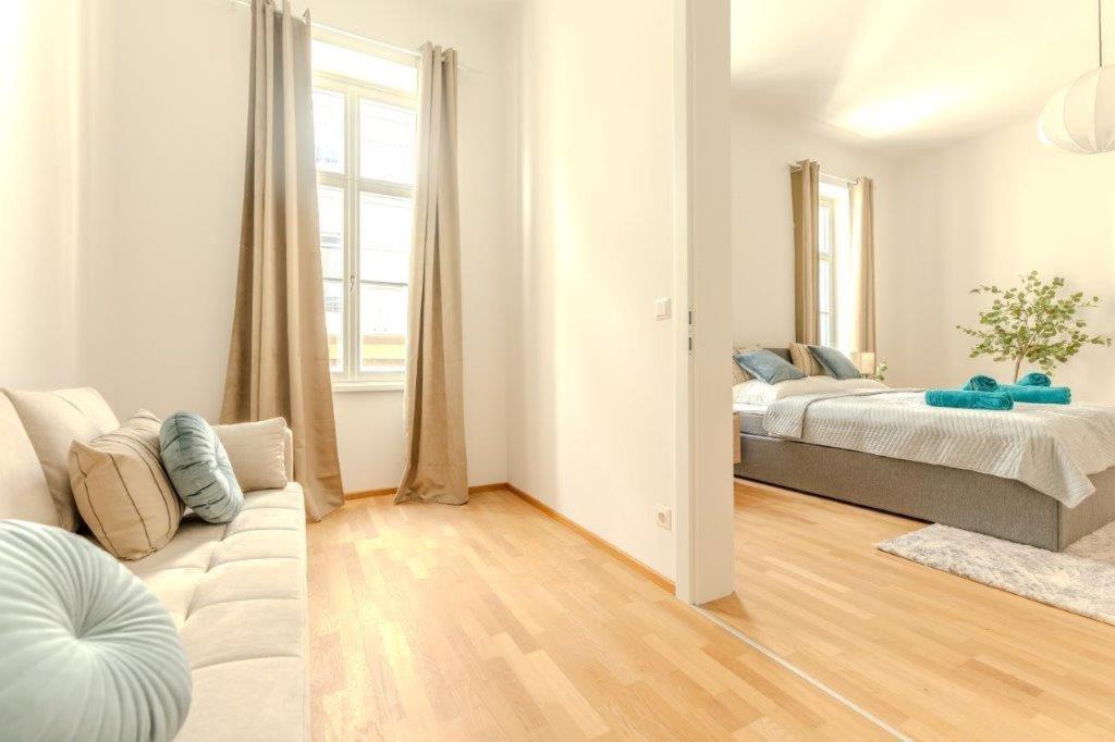Deluxe Apartments Near The Center Krems an der Donau Buitenkant foto