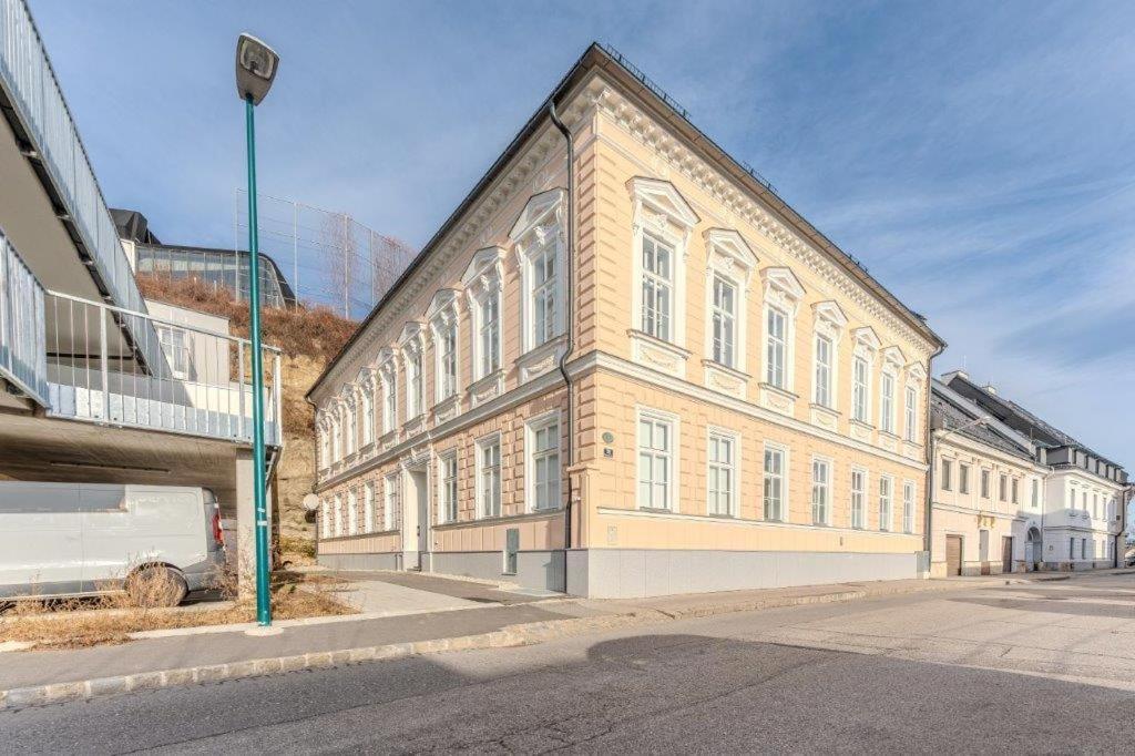 Deluxe Apartments Near The Center Krems an der Donau Buitenkant foto